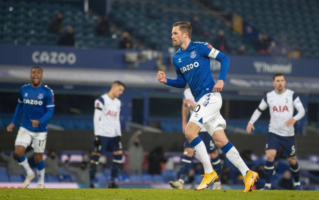 的双重压力 的双重压力